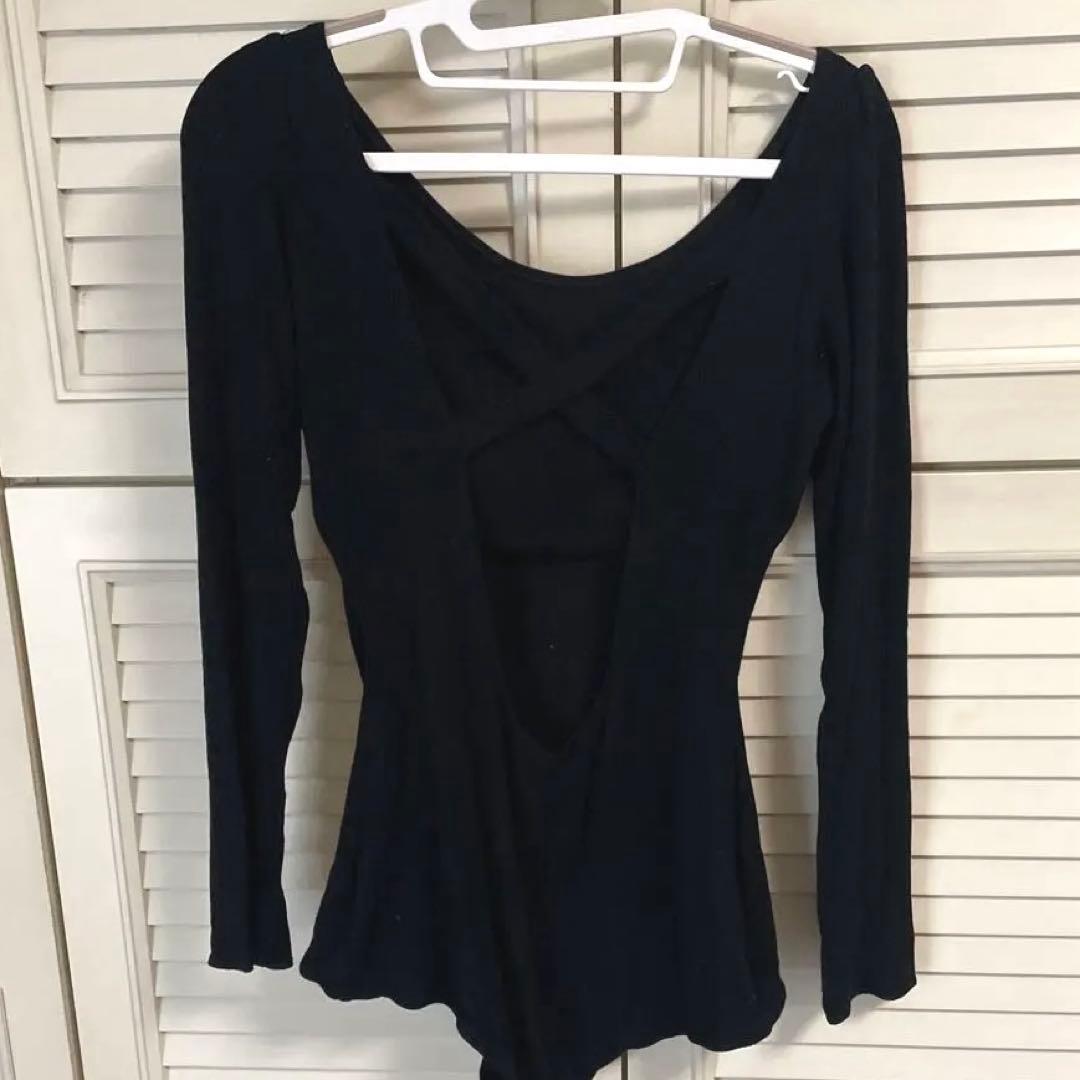 【専用】ブラック クロスデザイン 長袖ボディスーツ Papier