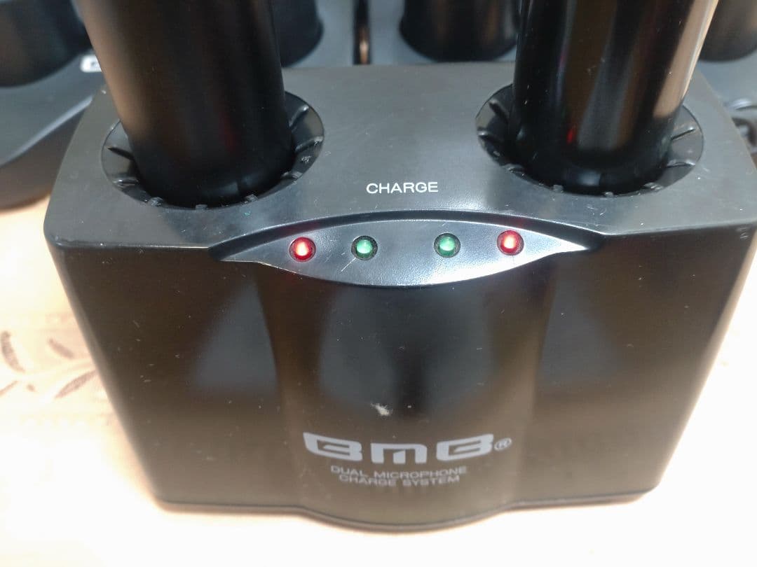 BmBマイク充電器