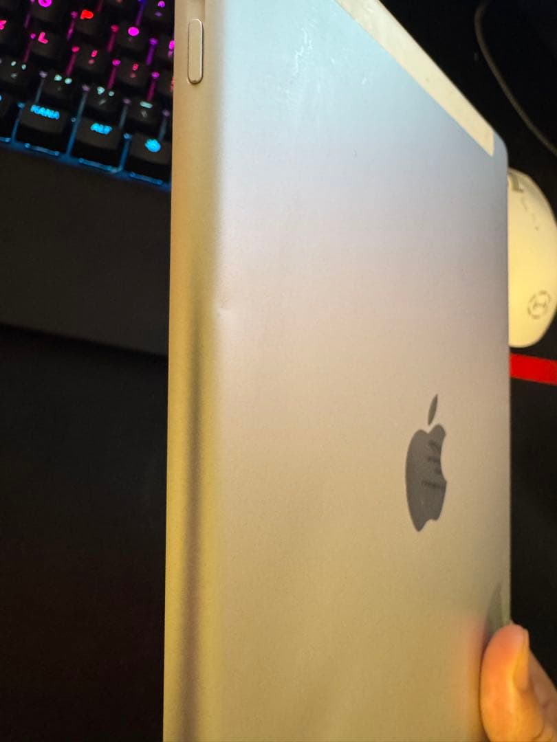 最安【本日発送】Apple iPad 第6世代　シルバー 32GB