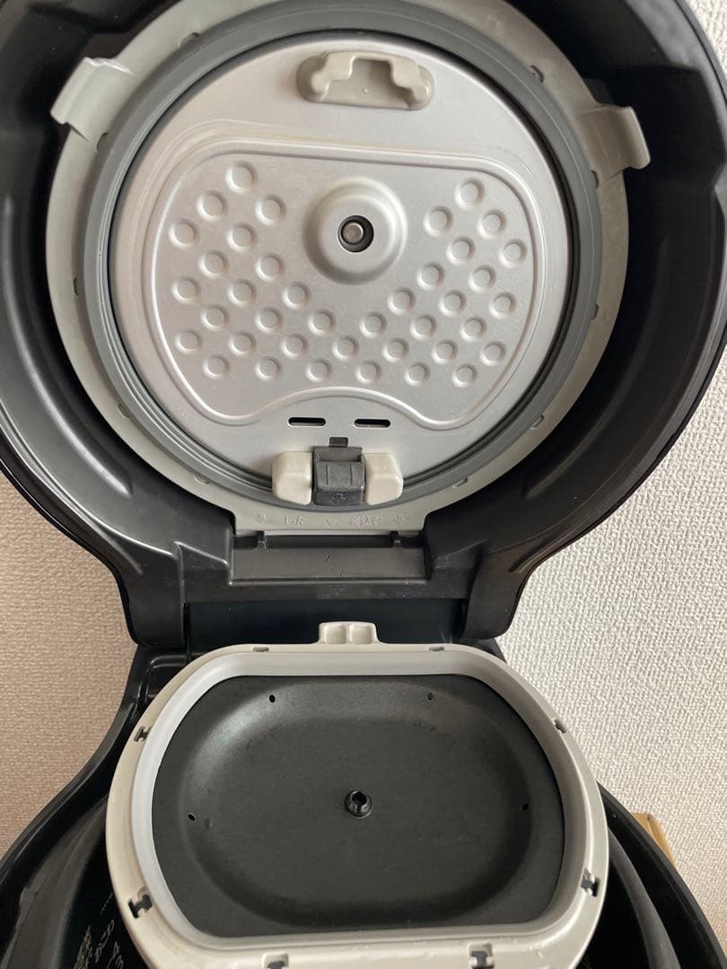 【美品】三菱炊飯器　本炭釜 5.5合NJ-AWB10-B ’22年製