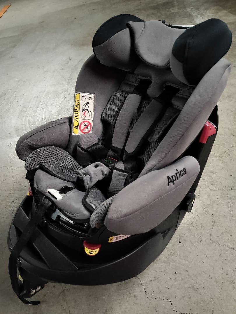 *＊pokayさん＊*Aprica Fladea grow 高級チャイルドシート