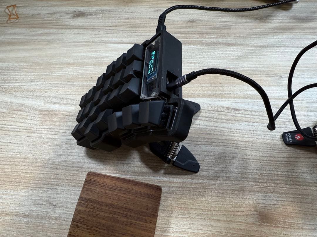 Keyball44 HHKB Studio仕様　テンティングあり