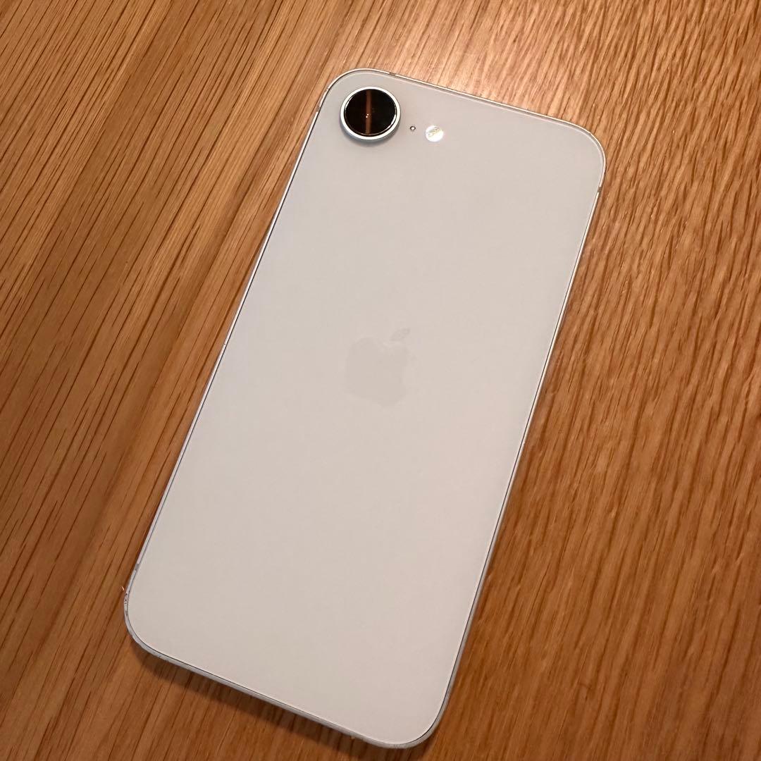 Apple iPhone 16e スマートフォン 128GB 訳あり