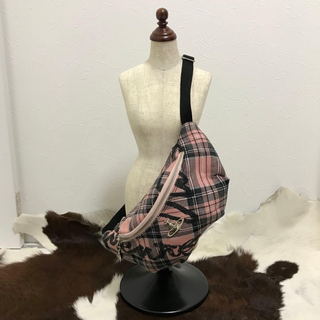 未使用美品！イタリア製 Vivienne Westwood ウエストポーチピンク