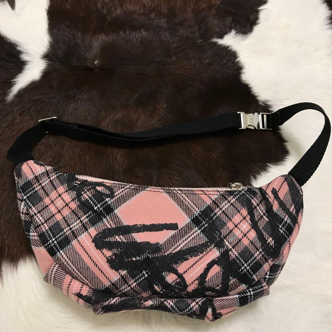未使用美品！イタリア製 Vivienne Westwood ウエストポーチピンク