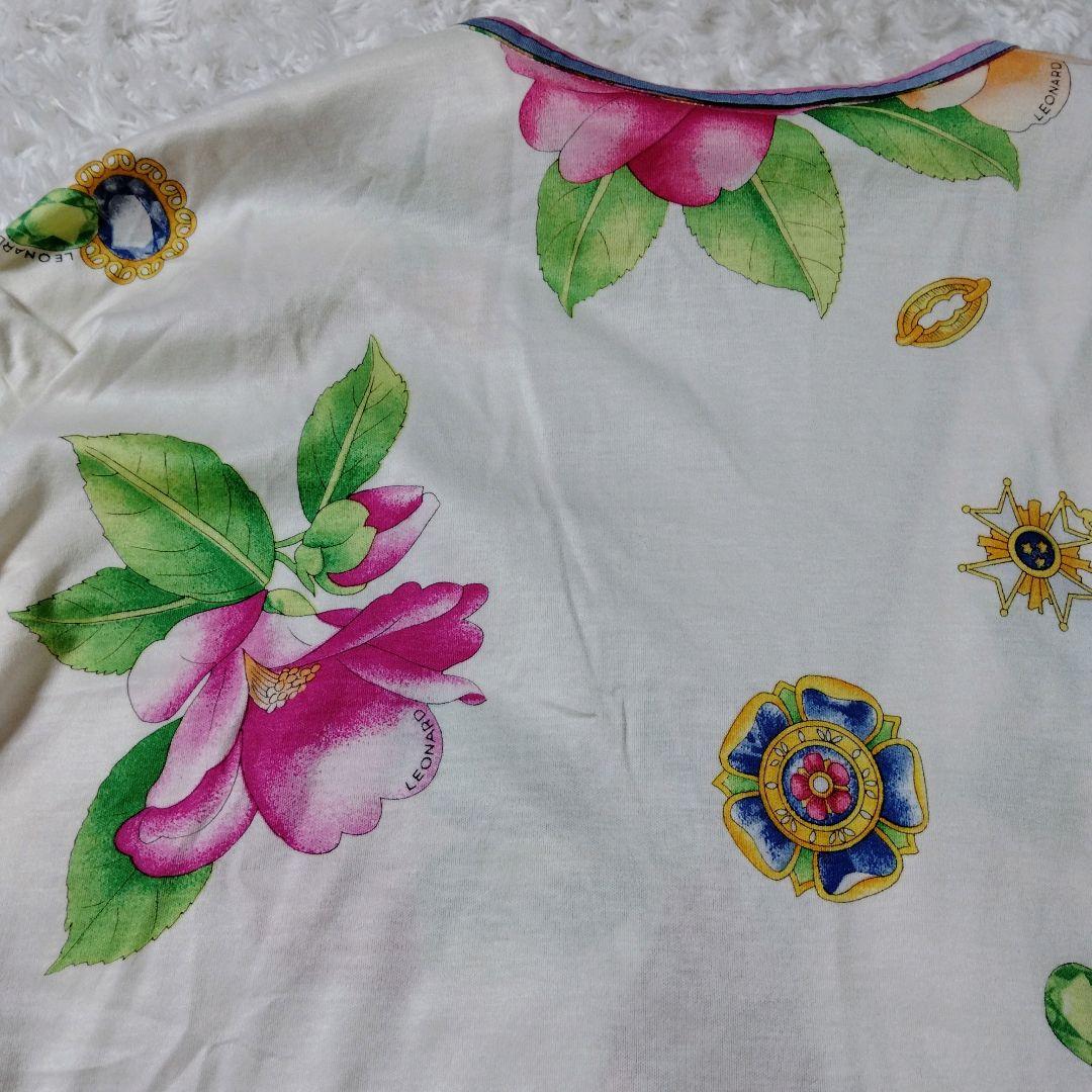 【美品】レオナール　カーディガン　花柄　金ボタン　宝石 ロゴボタン