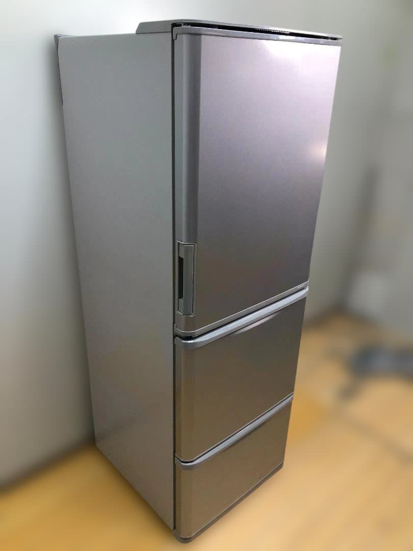 送料無料 美品 シャープ 冷蔵庫 2022年製 SJ-W356J 251123