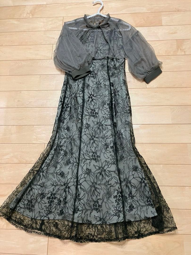 。*様 リボン付きパフスリーブシアーボレロ刺繍レースマーメイドシルエットキャミワ