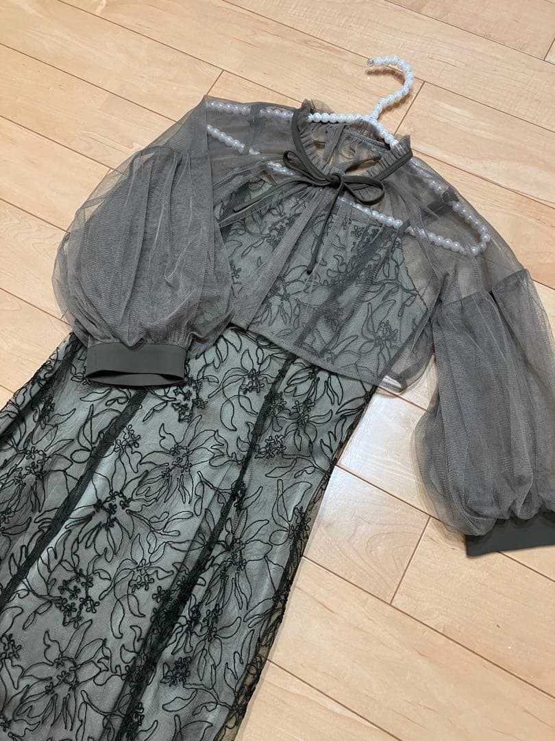 。*様 リボン付きパフスリーブシアーボレロ刺繍レースマーメイドシルエットキャミワ