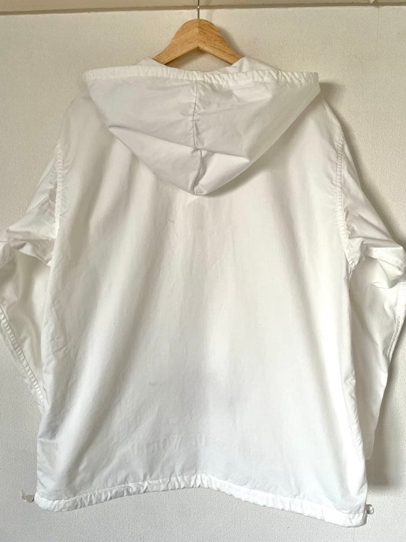 m*a様 ワンダフルワールド　蔦薔薇刺繍　プルオーバー　シロ