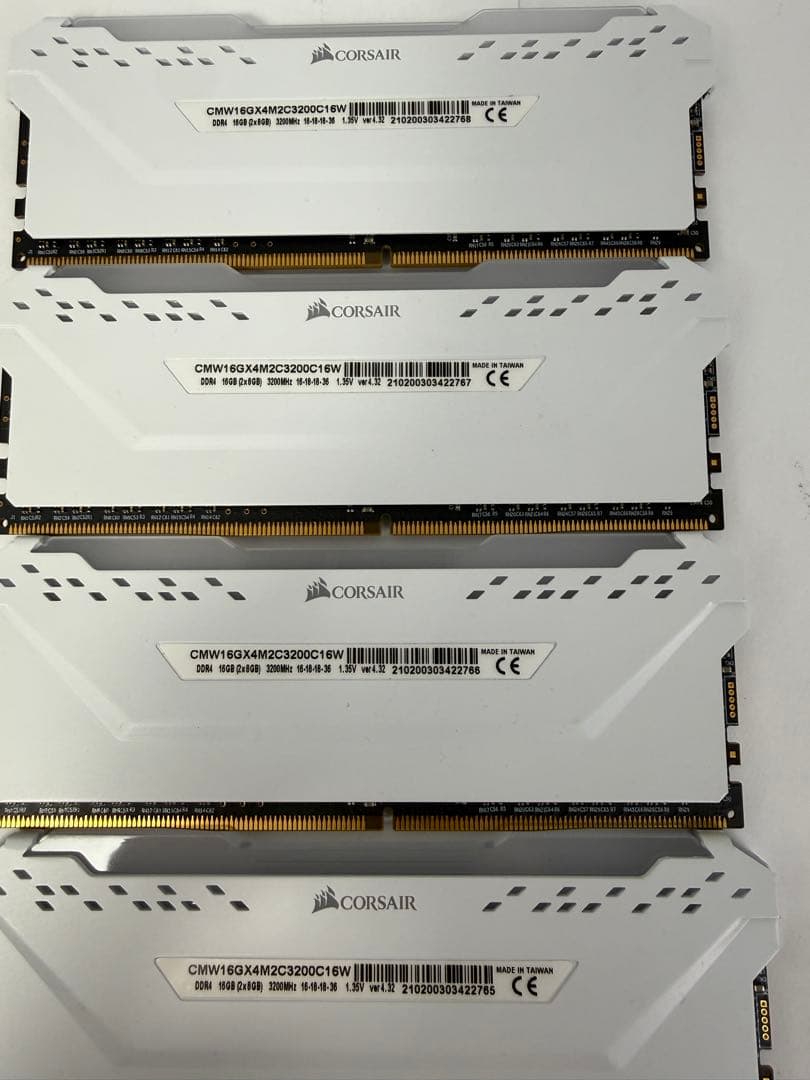 CORSAIR メモリー ddr4 3200 8GB 4枚セット 合計32GB