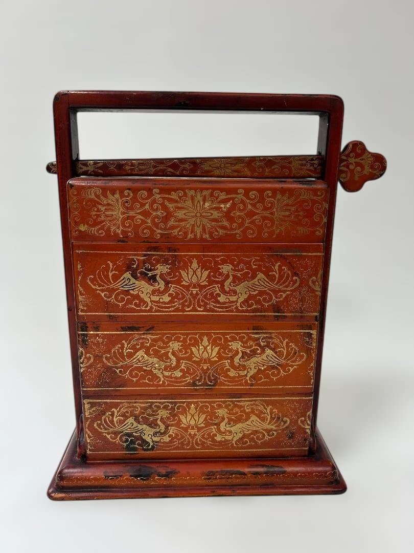 希少品　李朝家具　赤色 木製 重箱 金色模様　インテリア　小物入れ