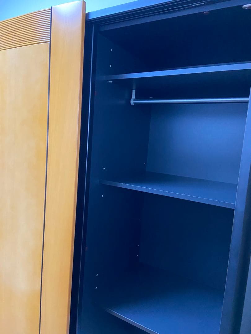 木目調クローゼット ミラー扉付き