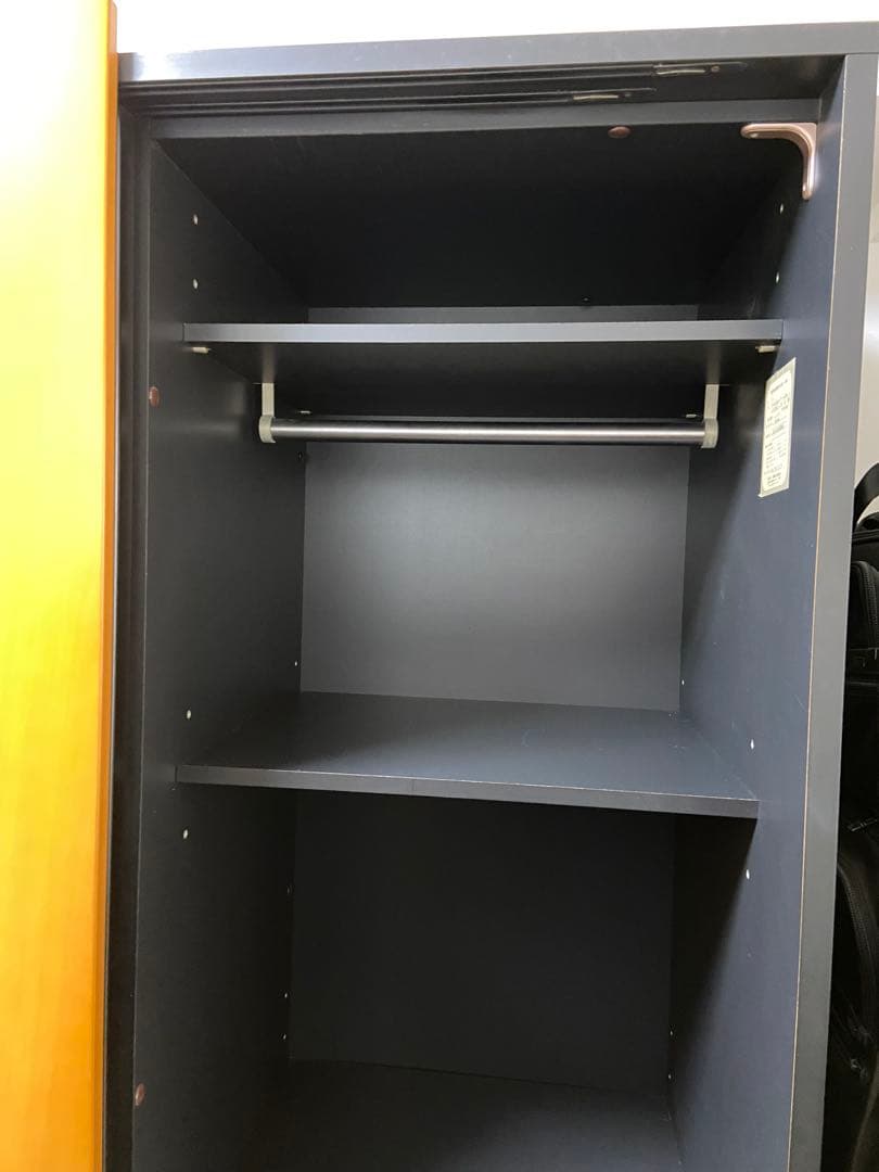 木目調クローゼット ミラー扉付き