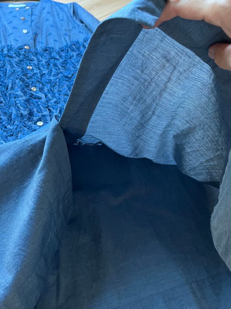 オシャレ　オススメ　ワンピース　シャツワンピース　刺繍　模様　個性