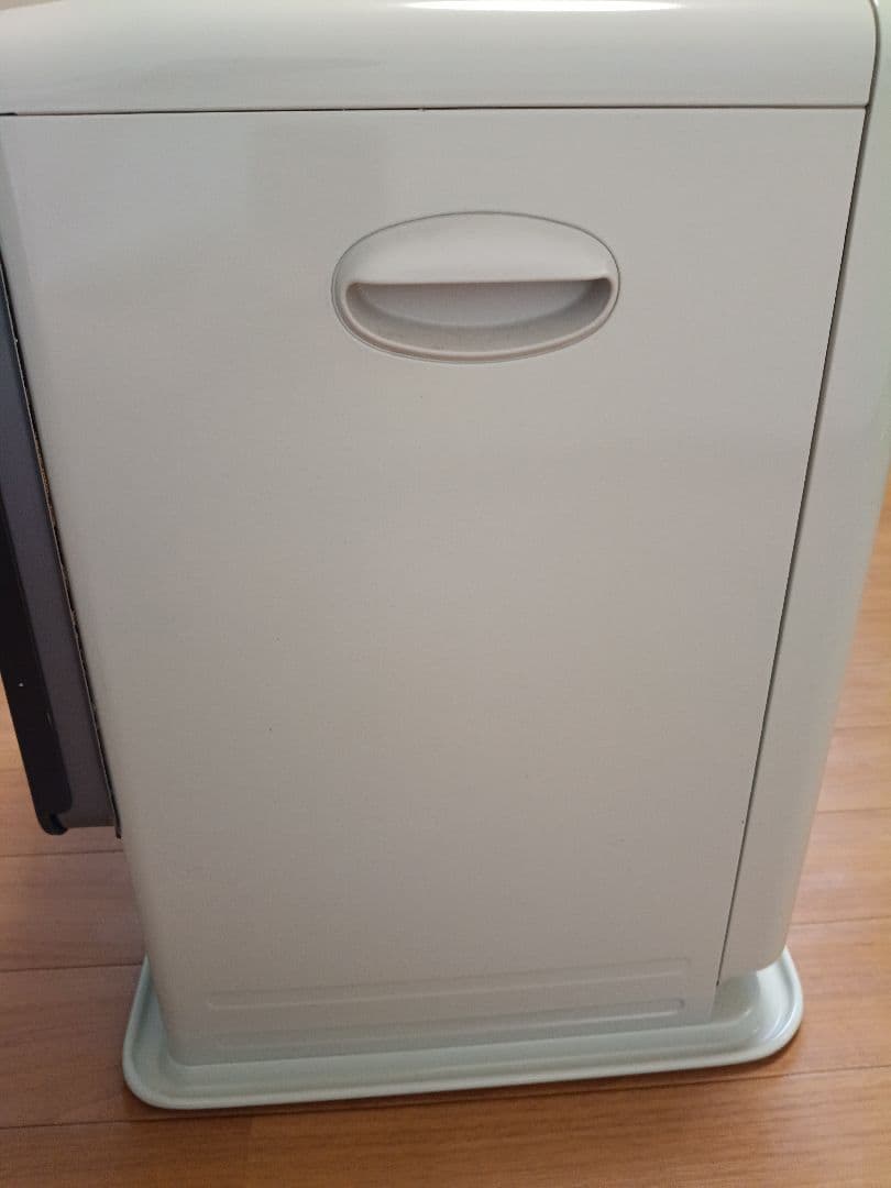 ダイニチ ブルーヒーター 2018年製 木造15畳鉄筋20畳 FW-5717LE