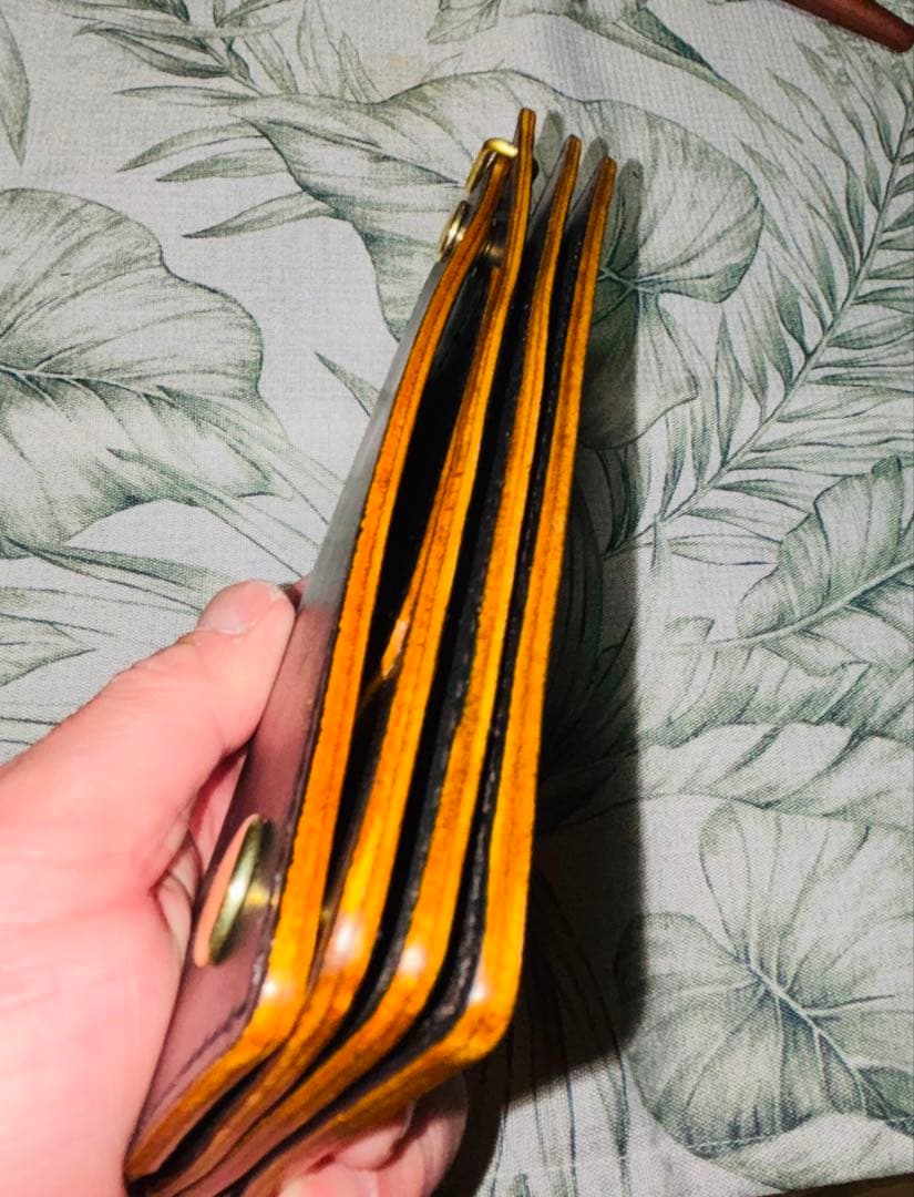 トラッカーウォレット　三層式　茶心風　高級感有り