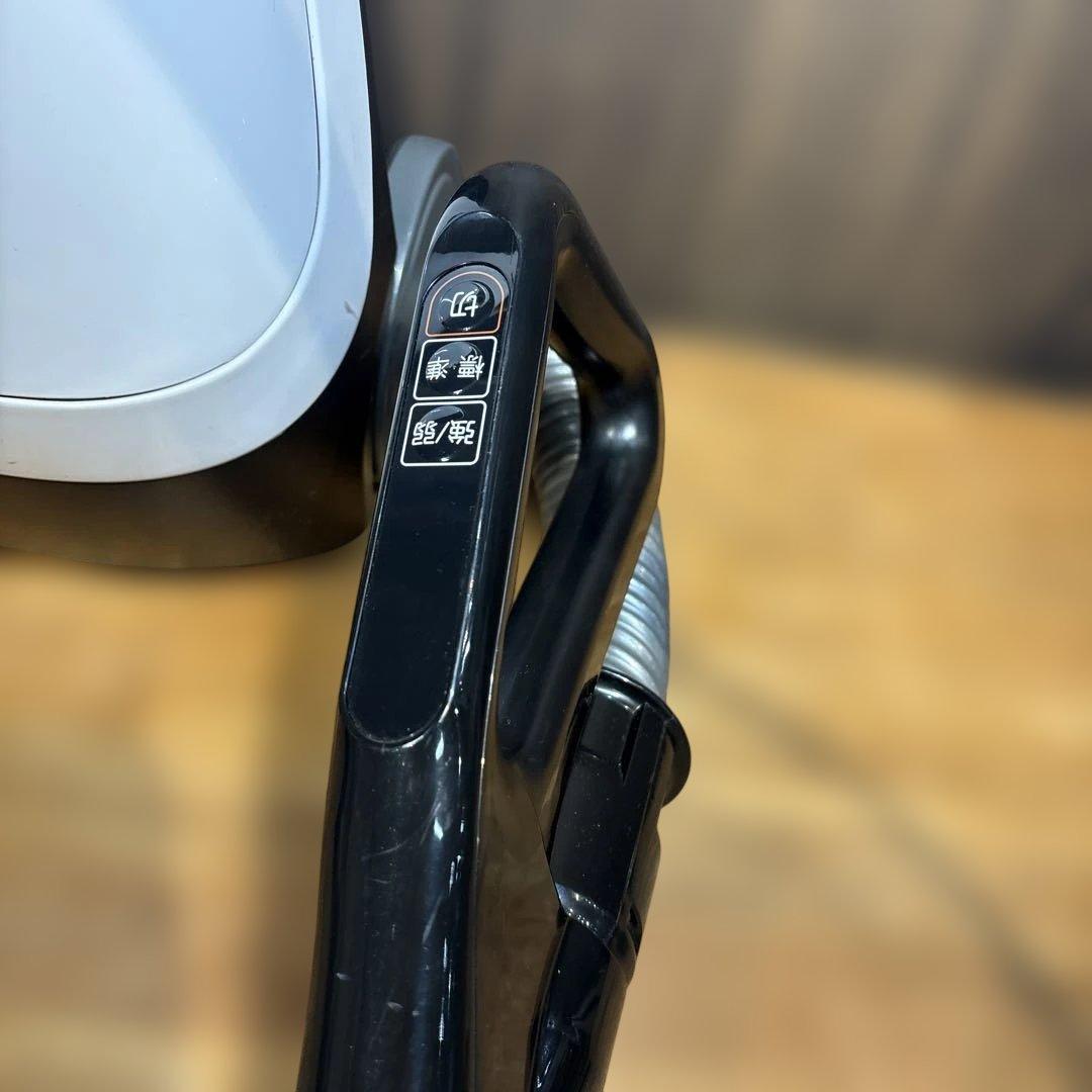 TOSHIBA 東芝 VC-PH65A-W 2022年製 紙パック式掃除機