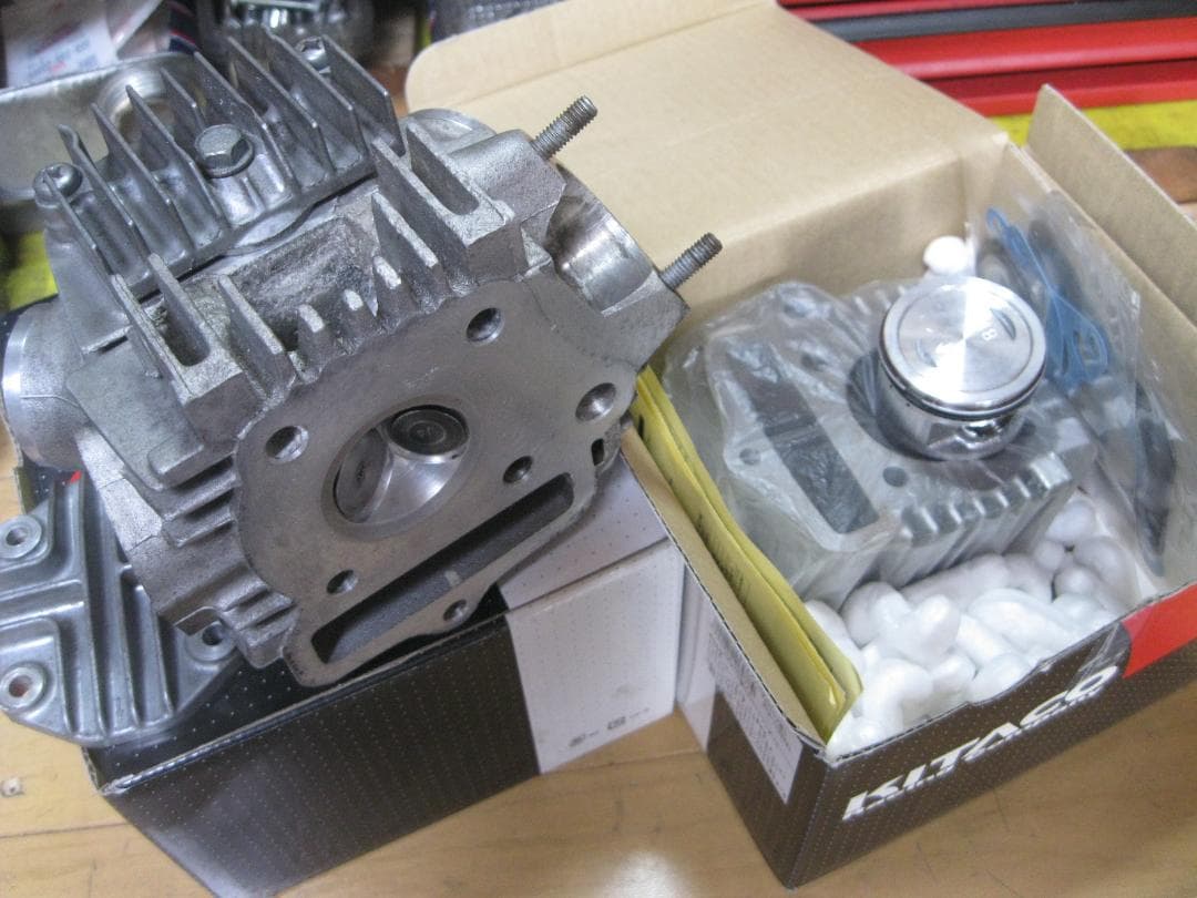 ひ*こ様 12Ｖモンキー シリンダーヘッド＆KITACO 75ＣＣ ボアアップキ