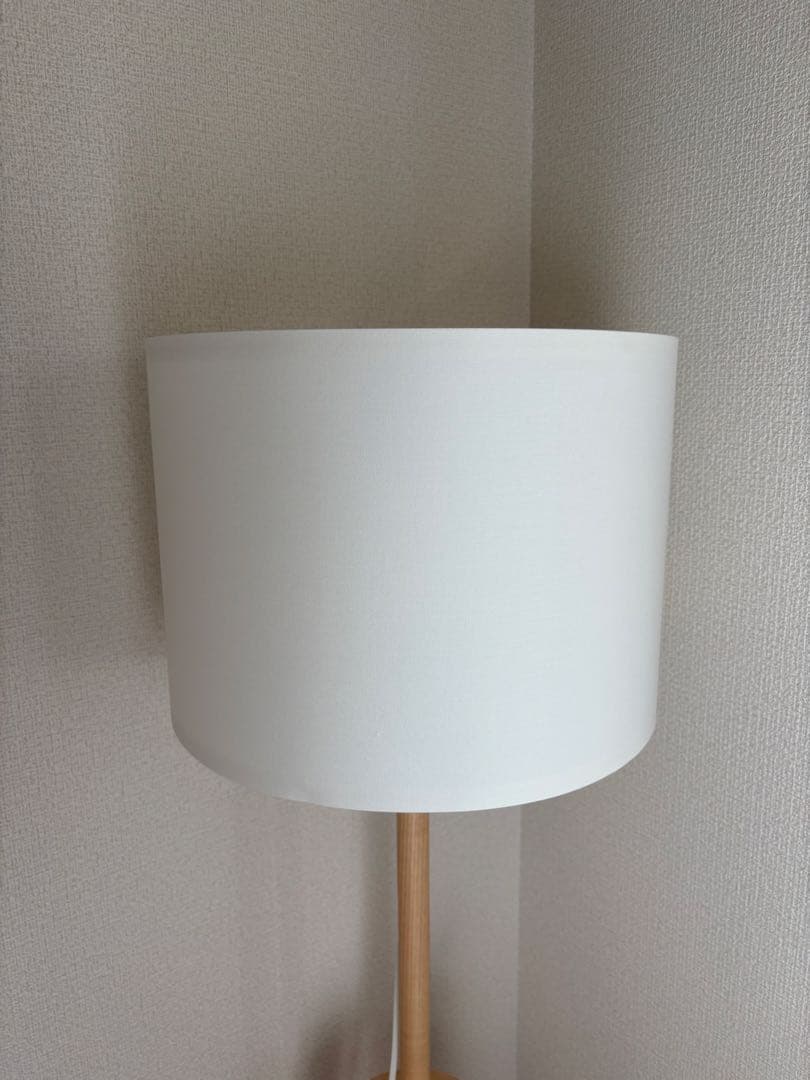 IKEA LAUTERS 木製トライポッドフロアスタンドライト