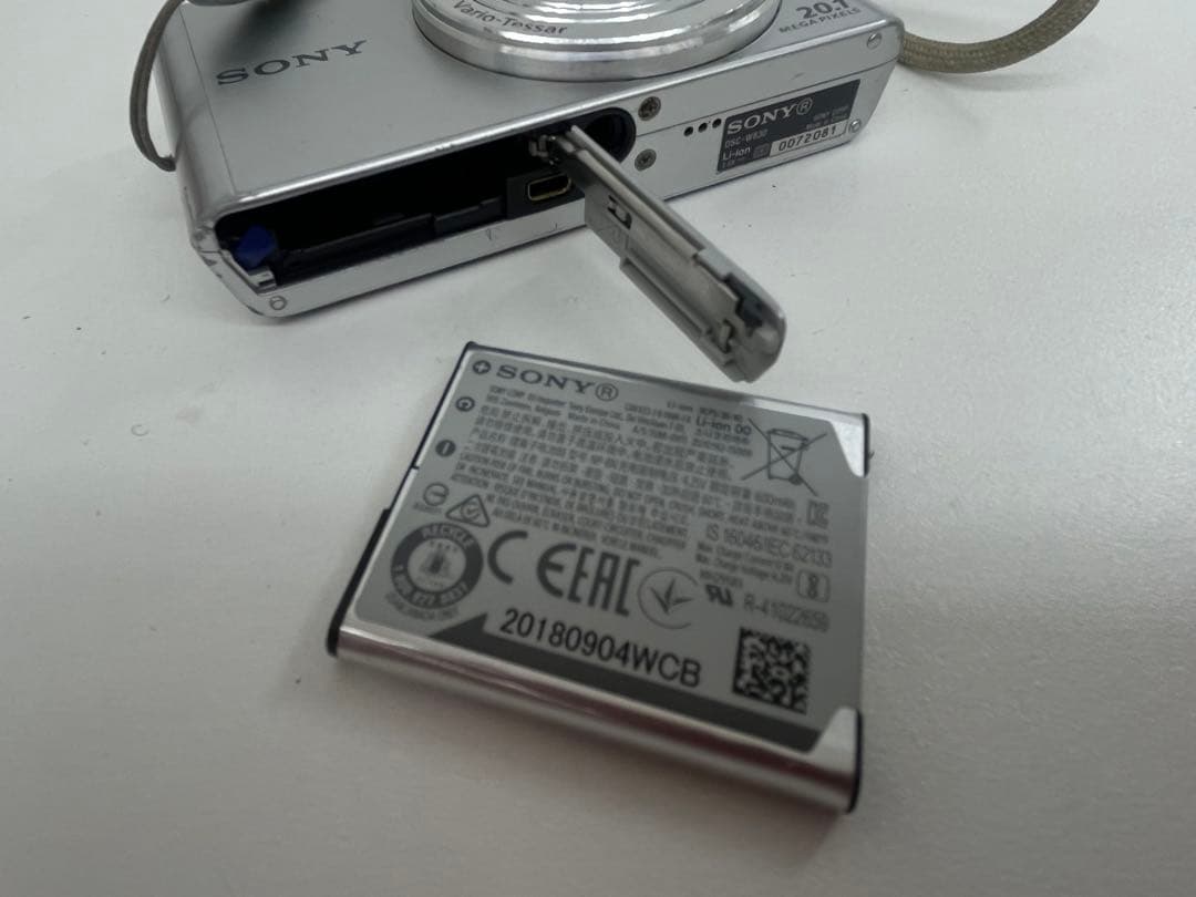 SONY Cyber-shot DSC-W830 コンパクトデジタルカメラ