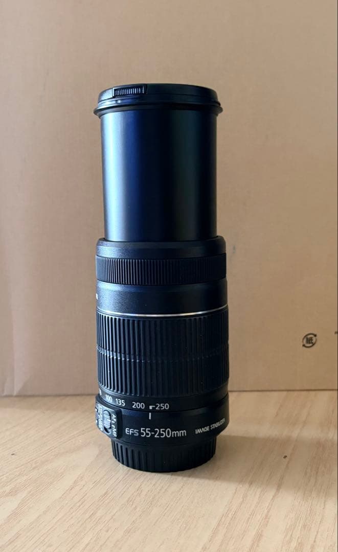 望遠レンズ　Canon EF-S 55-250mm IS