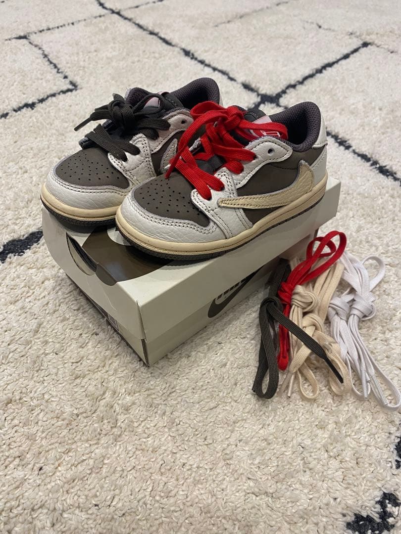 Nike Air Jordan 1 Low グレー/ホワイト/レッド