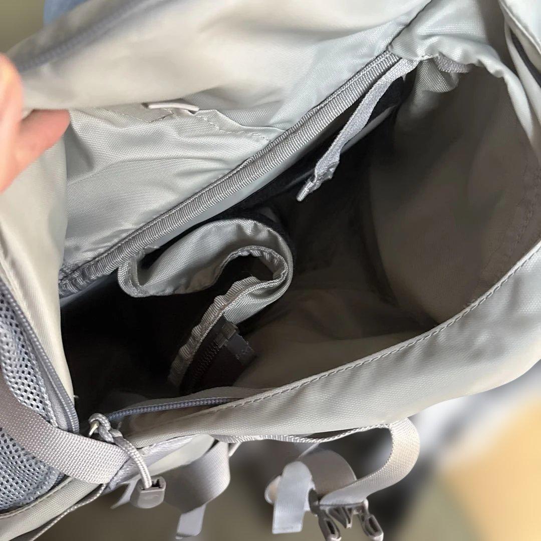 【美品】THE NORTH FACE リュック　40L グレー