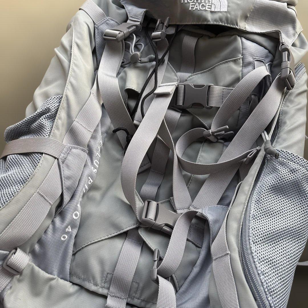 【美品】THE NORTH FACE リュック　40L グレー