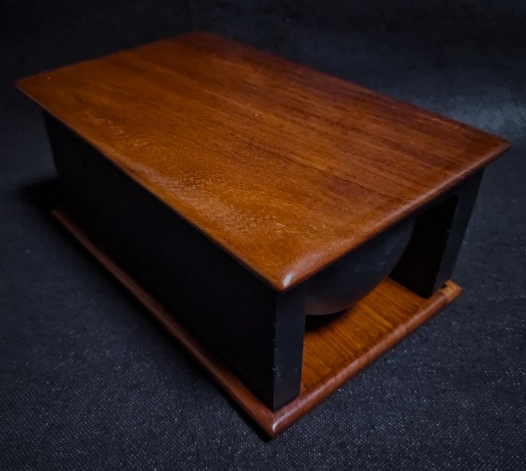 【まりちゃん】　　　◆硯２面（歙州太史硯／端渓硯八吋）