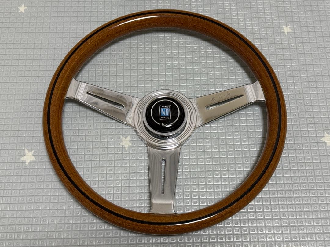 ナルディ クラシック ウッドステアリング 33パイ 330mm
