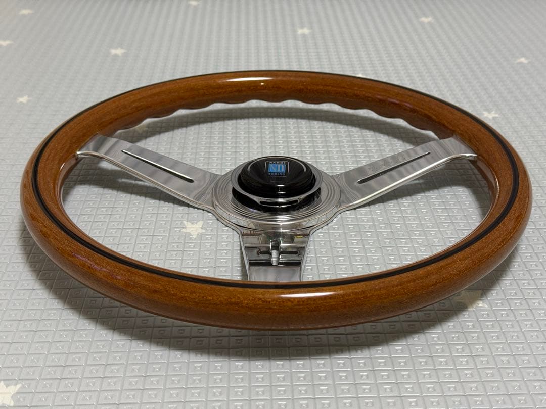 ナルディ クラシック ウッドステアリング 33パイ 330mm