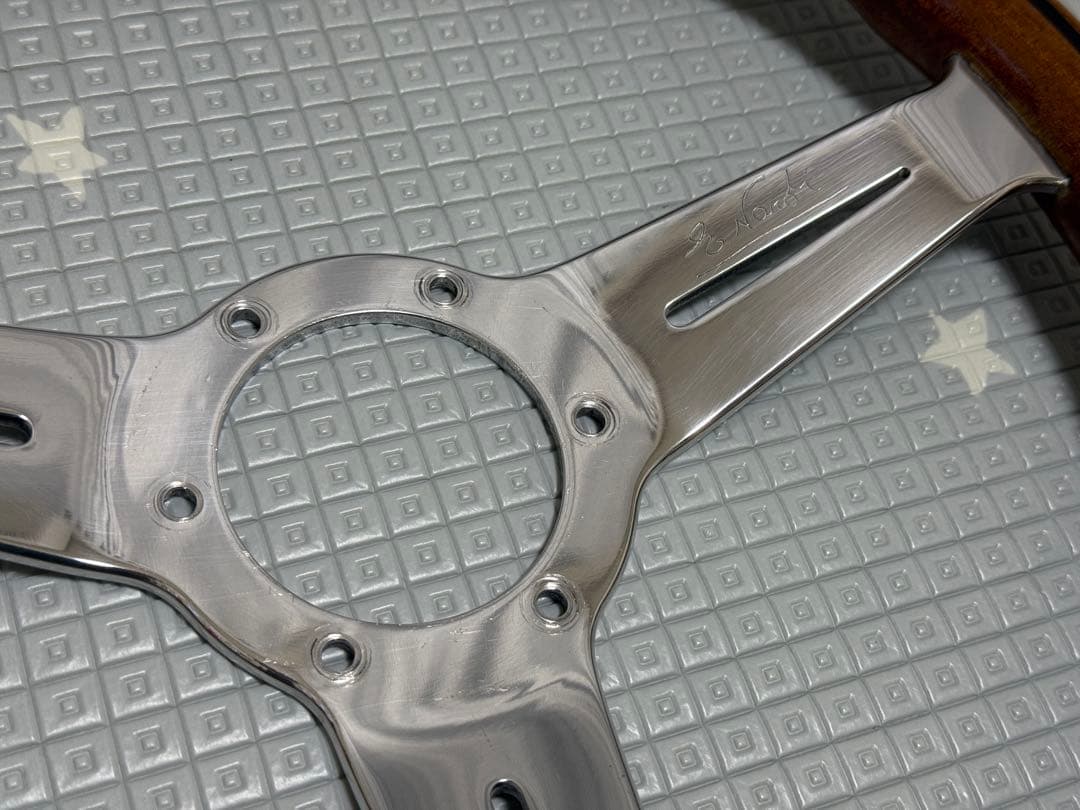 ナルディ クラシック ウッドステアリング 33パイ 330mm