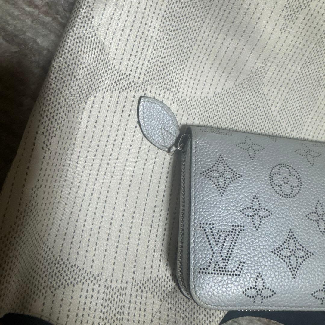 ルイヴィトンレア長財布