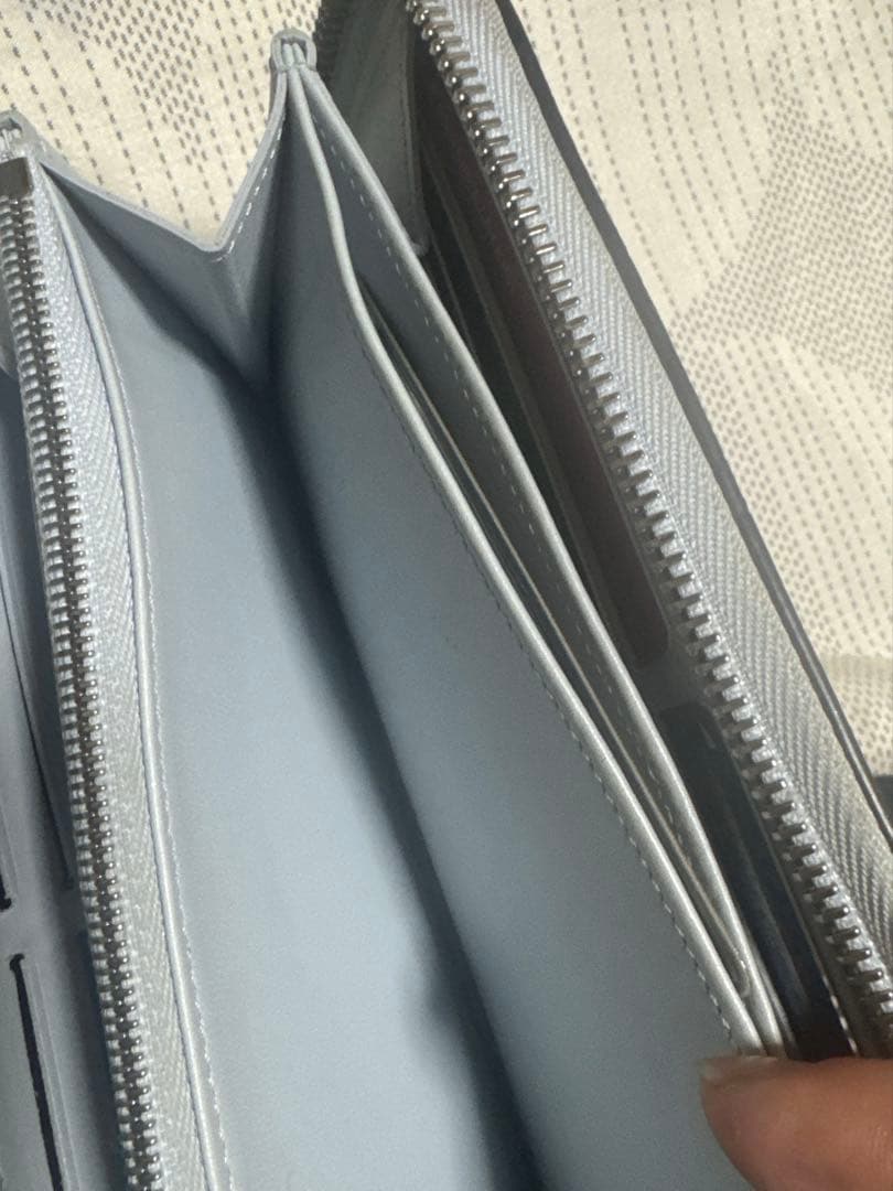 ルイヴィトンレア長財布