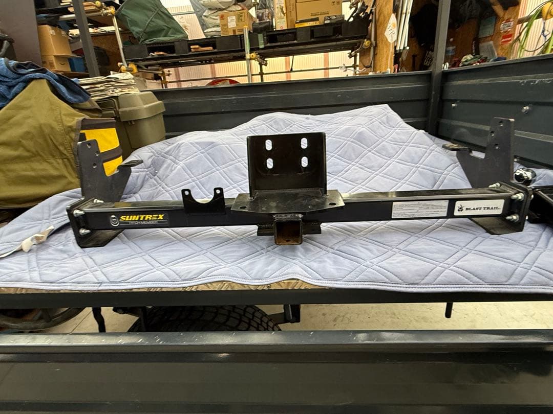 サントレック製ヒッチメンバー　ランドクルーザー70プラド78