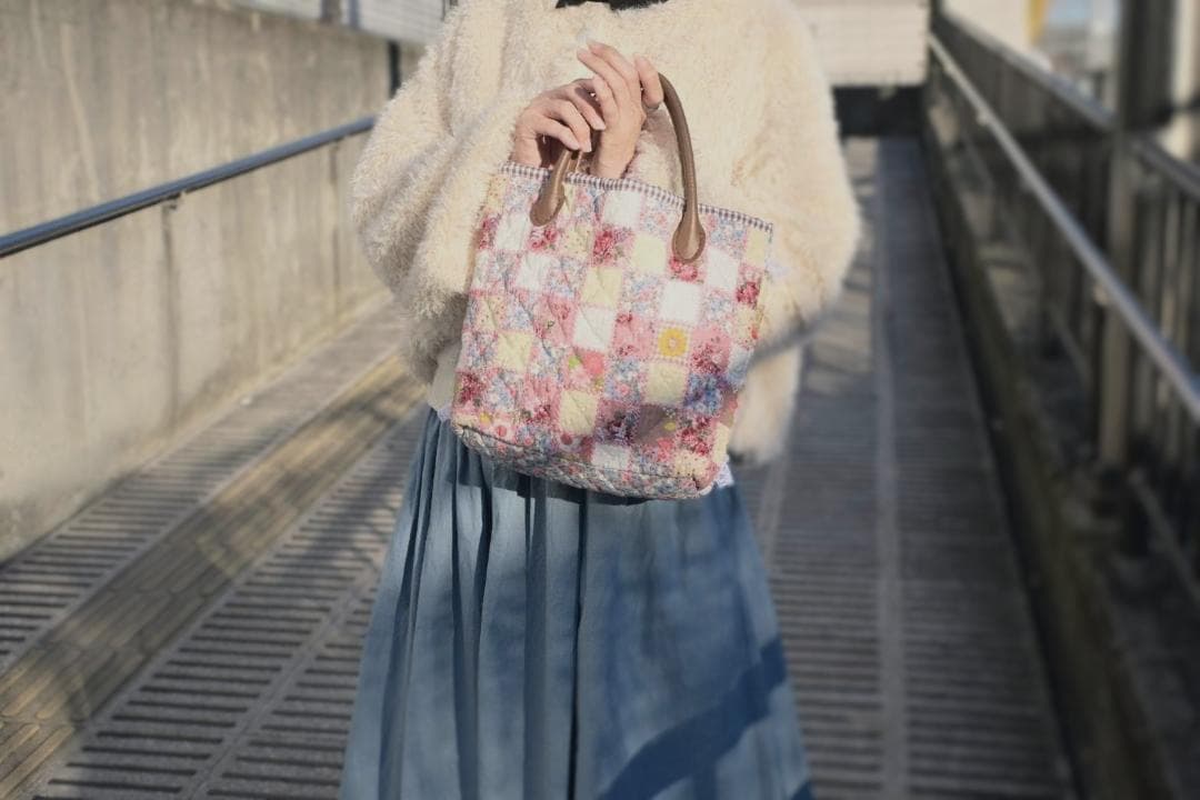 刺繍のパッチワークキルトトートバッグ