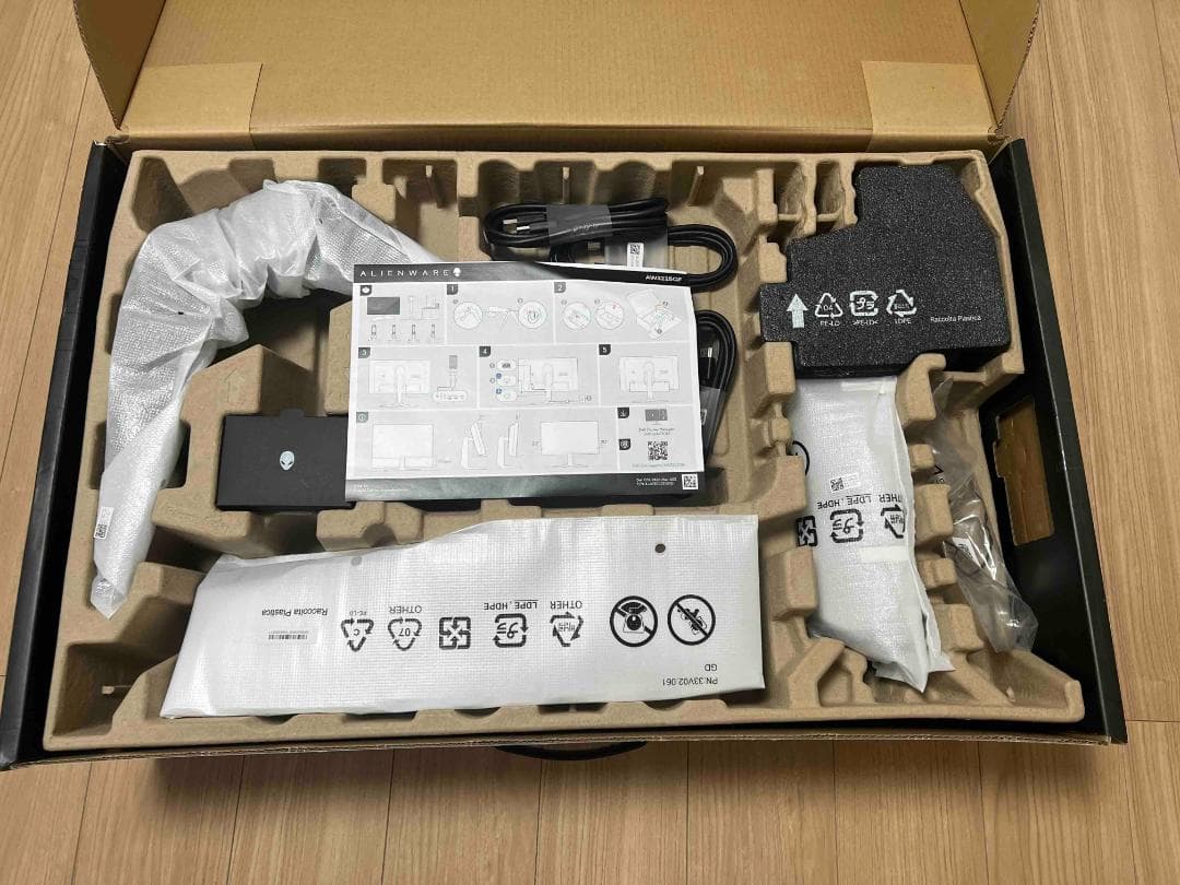 ディスプレイ・モニター本体 DELL Alienware 32 4K QD-OLED - AW3225QF