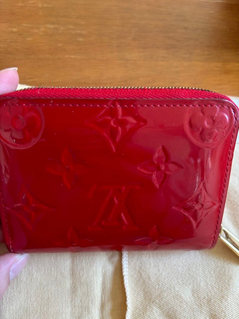 LOUIS VUITTON レッド ケース