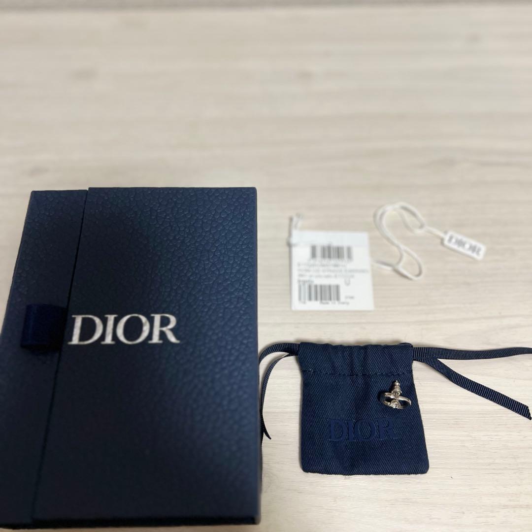 今週限定出品‼️Dior シルバーピアス 片耳用 箱付き