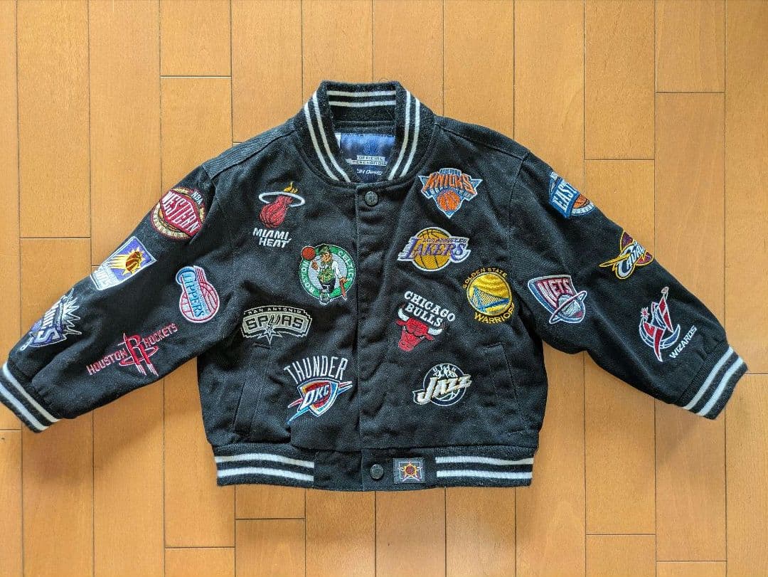 レア！NBA OFFICIAL ALL TEAM ジャケット　3T