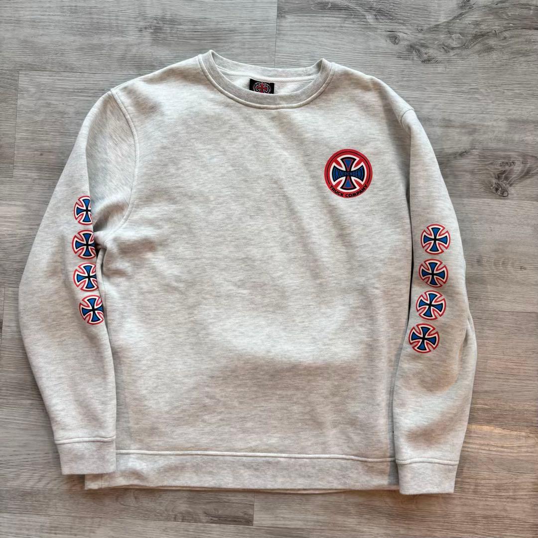 【INDEPENDENT】ビッグロゴ スウェット グレー 袖プリント#509