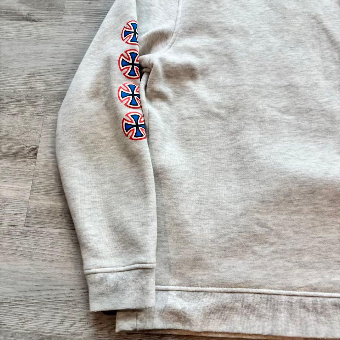 【INDEPENDENT】ビッグロゴ スウェット グレー 袖プリント#509