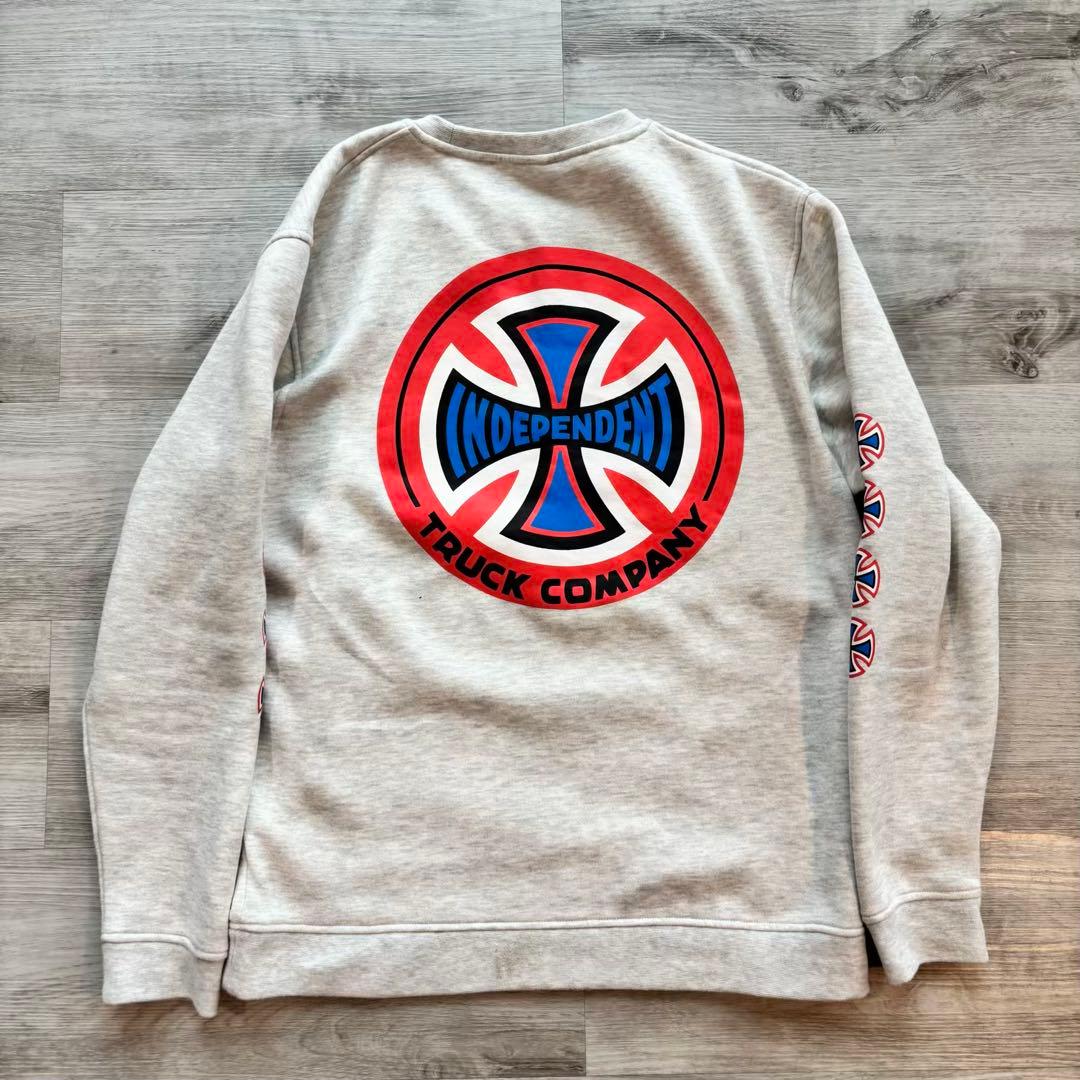 【INDEPENDENT】ビッグロゴ スウェット グレー 袖プリント#509