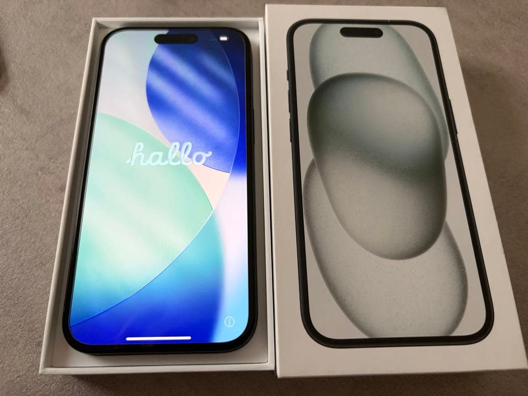 iPhone 15 128GB ブラック　SIMフリー