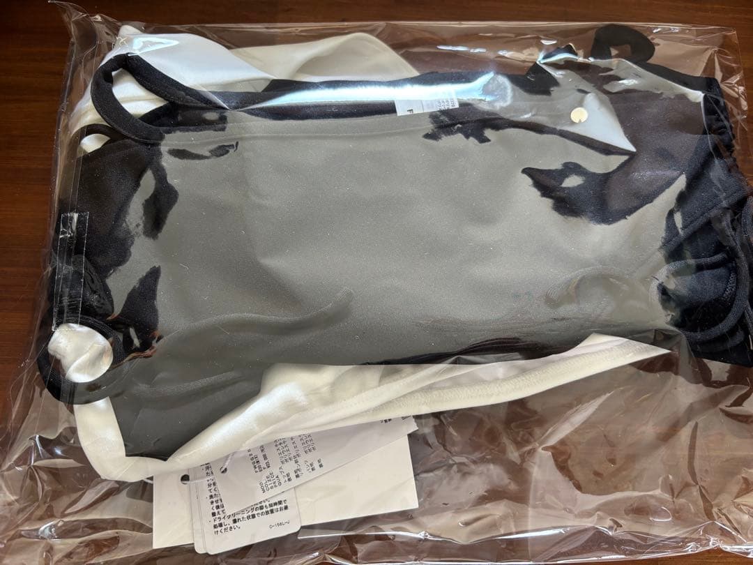 新品　FRAY I.D アシメカラーセパレートスイムウエア　フレイアイディー