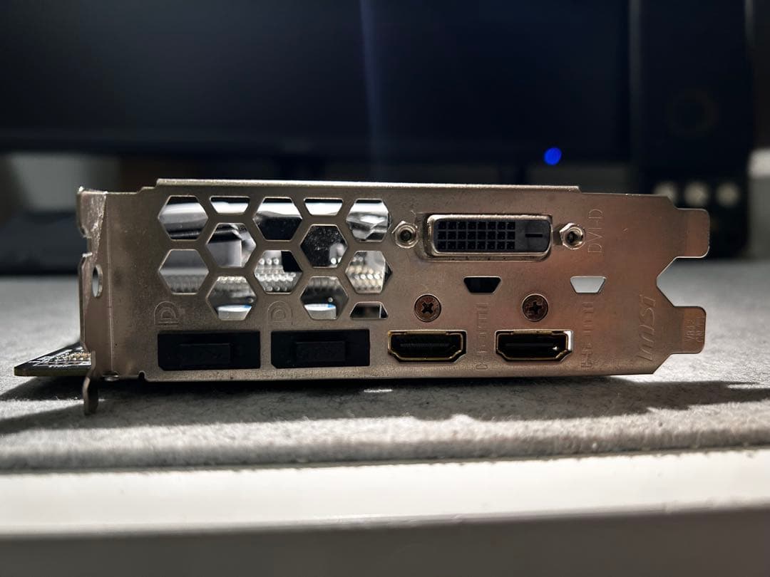 グラフィックボード・グラボ・ビデオカード MSI Radeon RX 580 ARMOR 8G OC