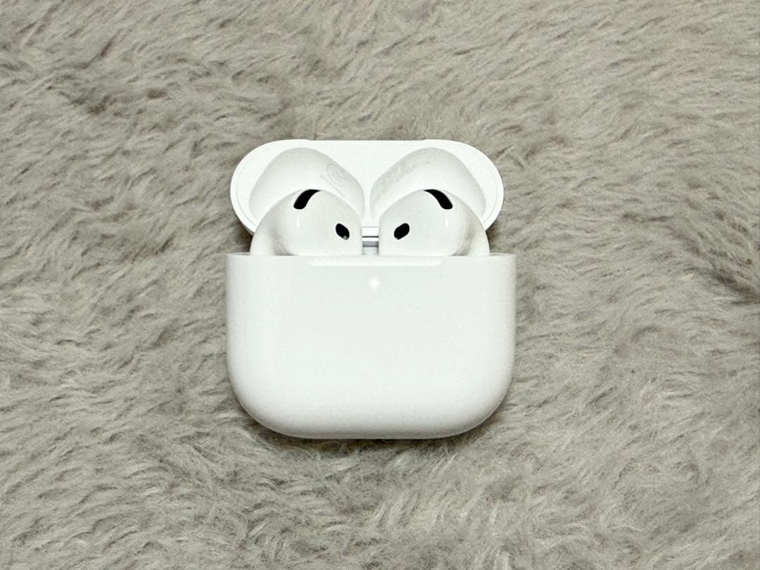 Apple AirPods4（アクティブノイズキャンセリング搭載）