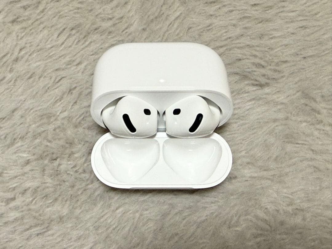 Apple AirPods4（アクティブノイズキャンセリング搭載）