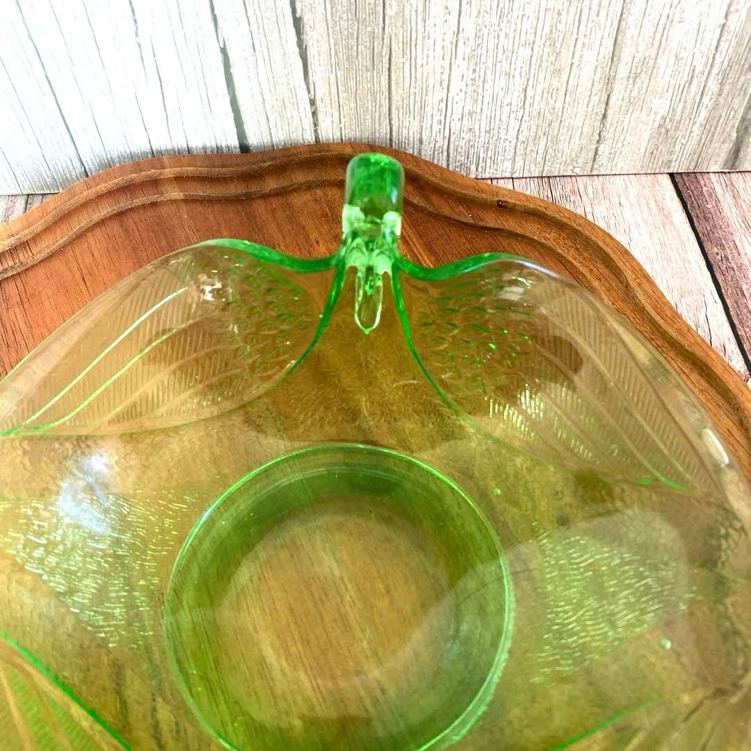 ウランガラス　スワン　キャンディディッシュ